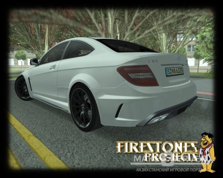 Mercedes-Benz C63 AMG 2012