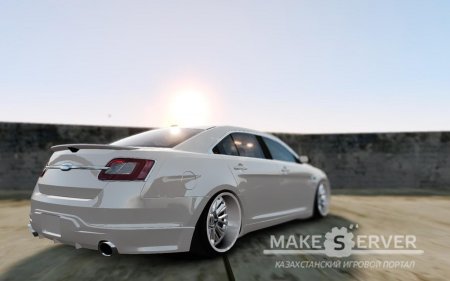 Ford Taurus SHO '10