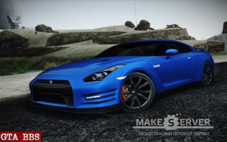 2012 NISSAN GT-R