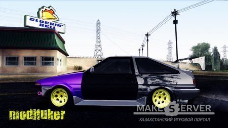 Toyota Corolla AE86 street drift