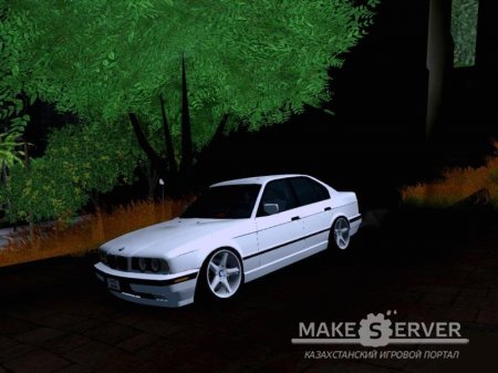 BMW M5 E34 Stance